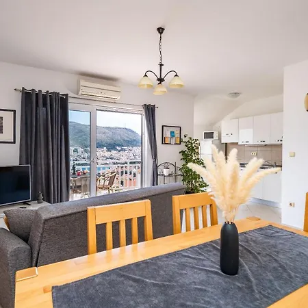 Burum B&b-apartment With Beautiful View Couette-café Dubrovnik