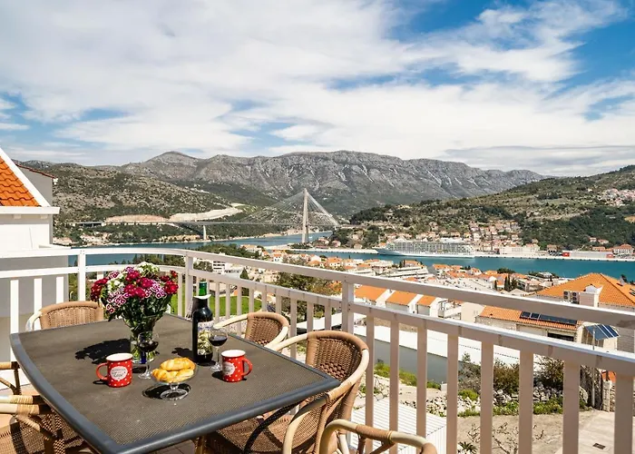 Burum B&b-apartment With Beautiful View Couette-café Dubrovnik