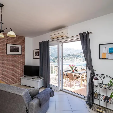 Burum B&b-apartment With Beautiful View * Dubrovnik