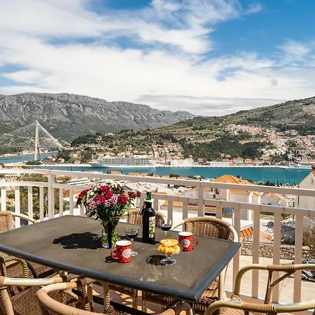 Burum B&b-apartment With Beautiful View Couette-café Dubrovnik