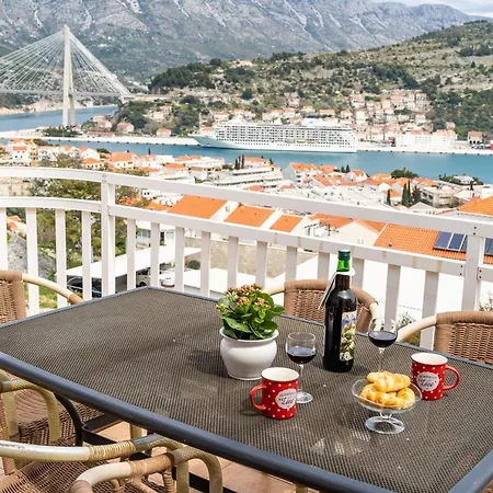 Burum B&b-apartment With Beautiful View * Dubrovnik