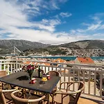 Burum B&b-apartment With Beautiful View 3*