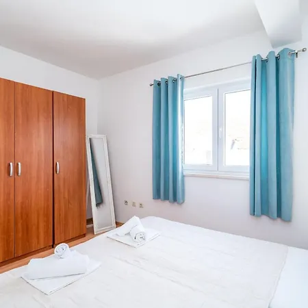 Burum B&b-apartment With Beautiful View فندق مبيت وإفطار